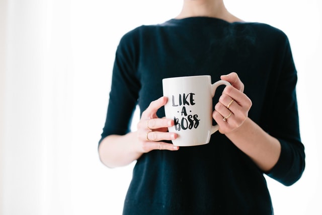 How To Hire The Best Operations Manager: Job Description by Paul David Mather
